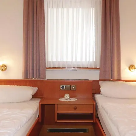 Amazing In With 1 Bedrooms *